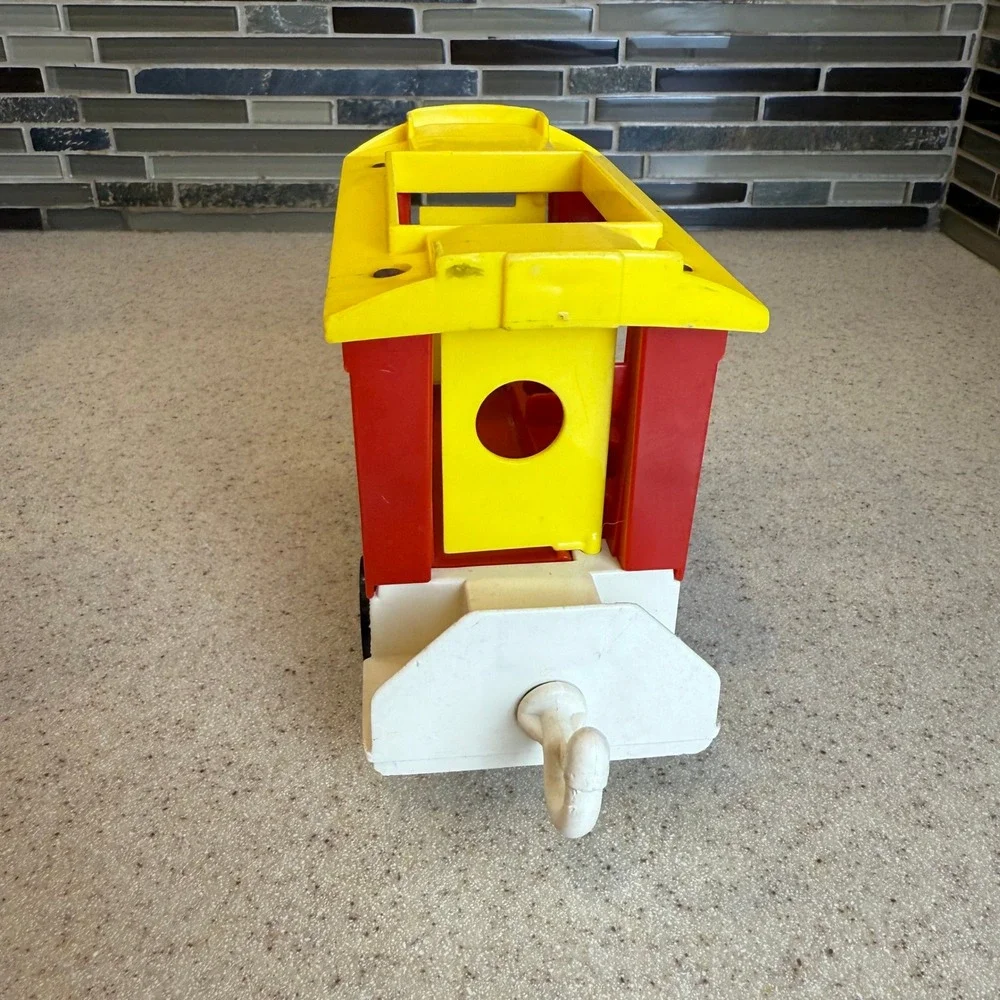 Vintage Fisher Price Circus Train 991 Engine Cage Car Caboose‎ 3 Piece Set